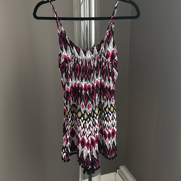 Kiwi Tucker Romper - S - Picture 2 of 3